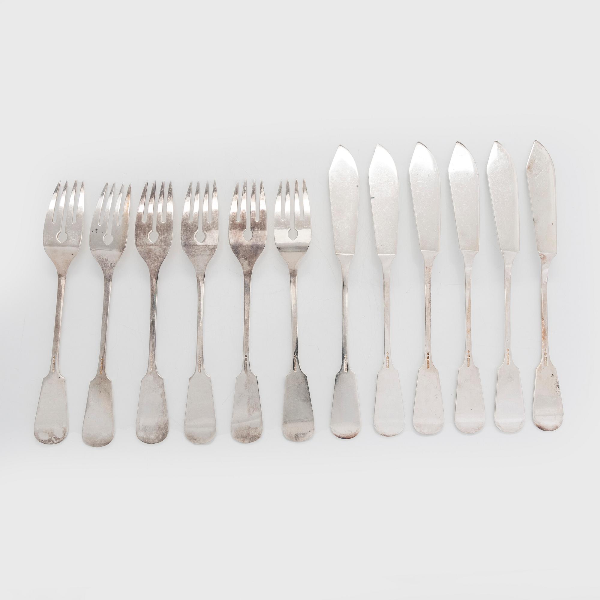 Tillander, a set of 28 silver fish cutlery, Helsinki, 1974-83.