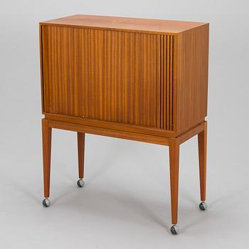 Radiokaappi, 1900-luvun puoliväli.