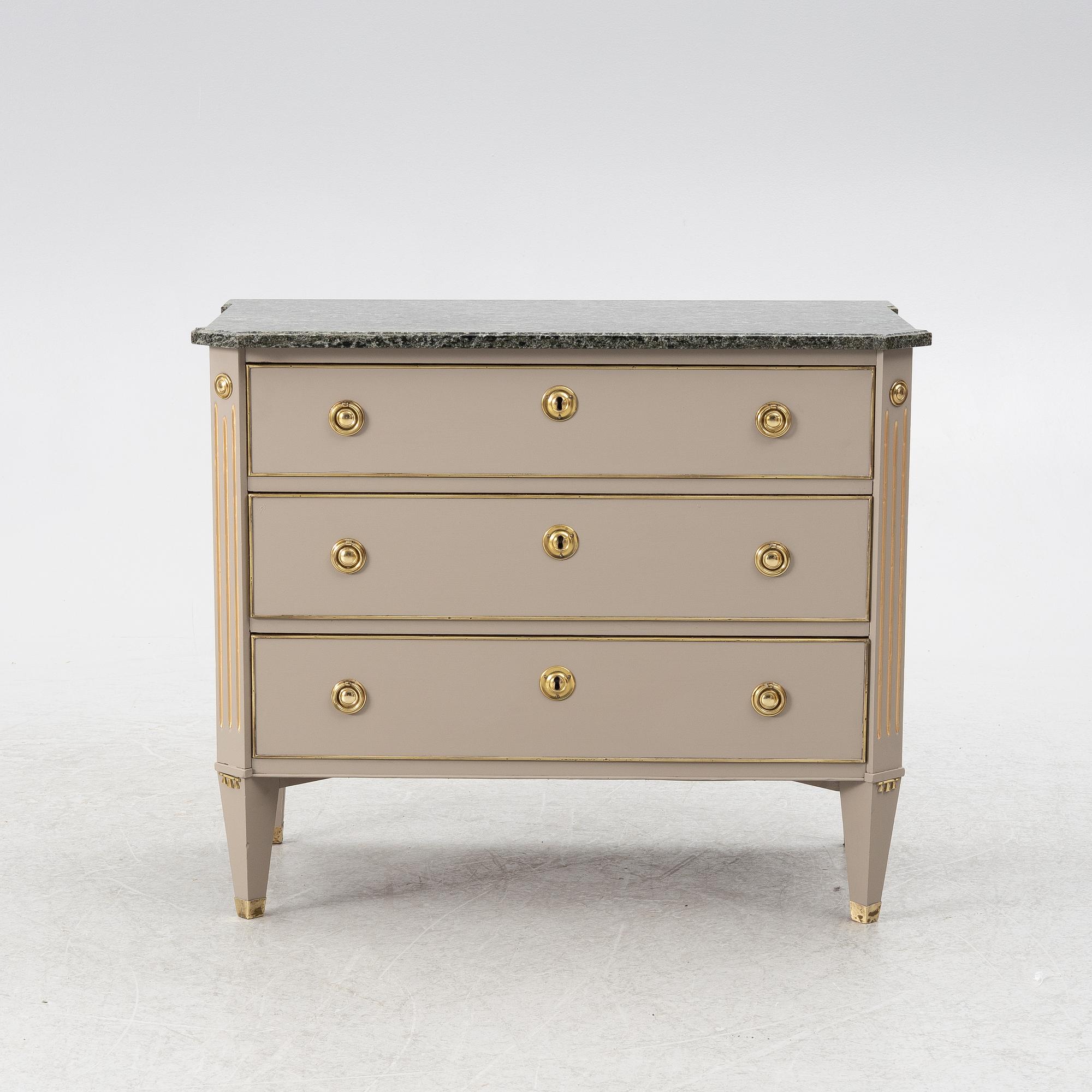 Chest of drawers, Gustavian style, 20th century.