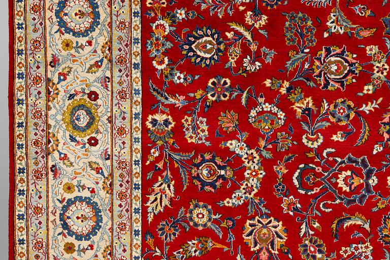 Matta, s.k. Royal Keshan, ca 369 x 265 cm.