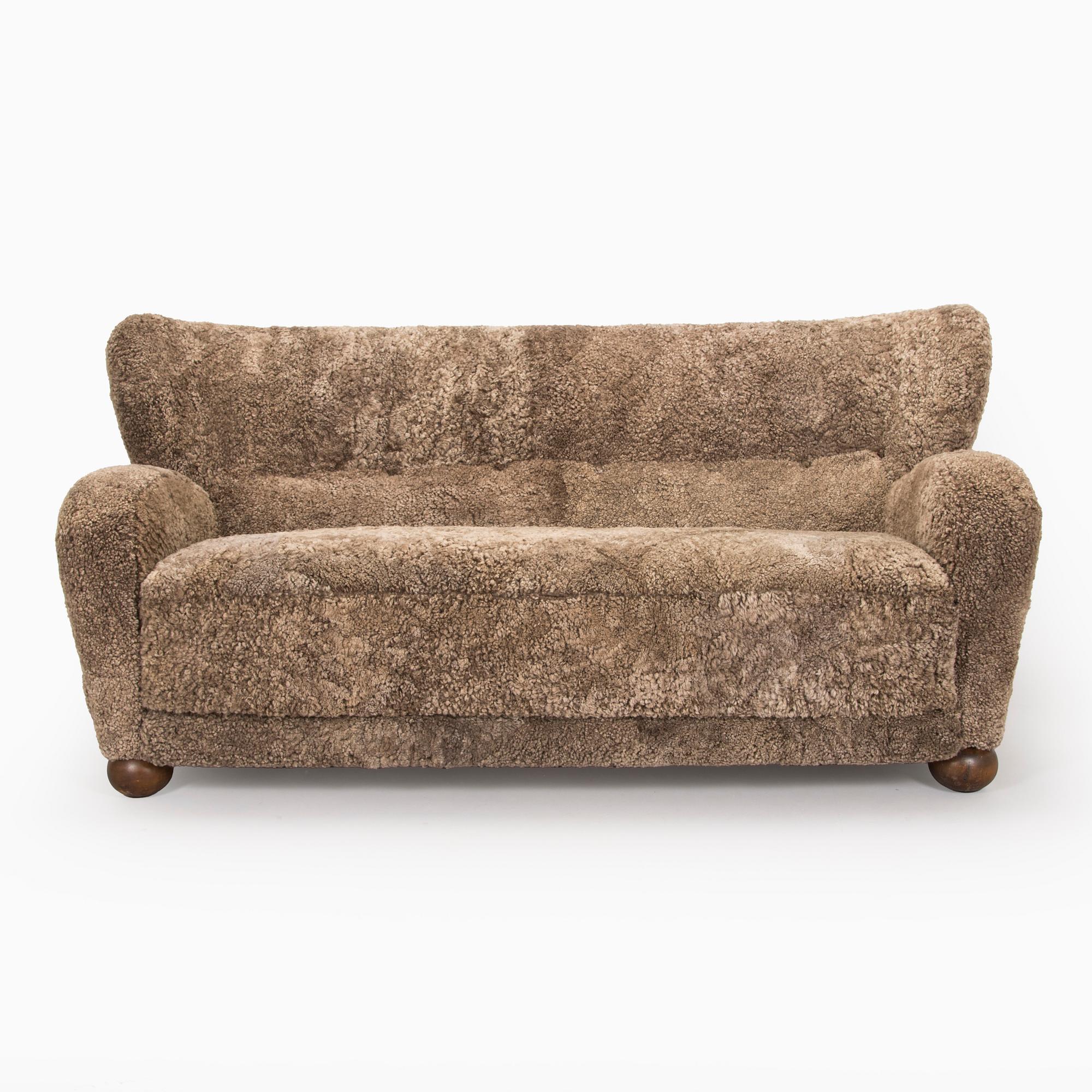 Märta Blomstedt, An 'Aulanko-model' sofa. Designed in 1939.