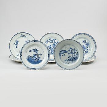 TALLRIKAR, 8 st, porslin, Kina, 1700-tal.