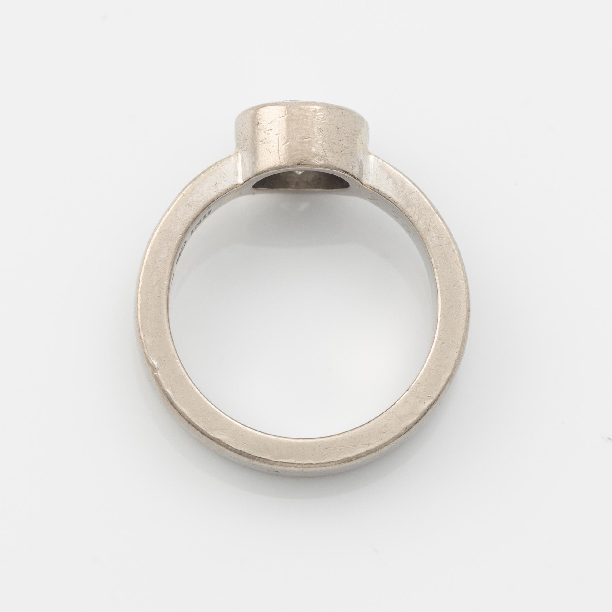 Ring, vitguld med briljantslipad diamant 1,56 ct.