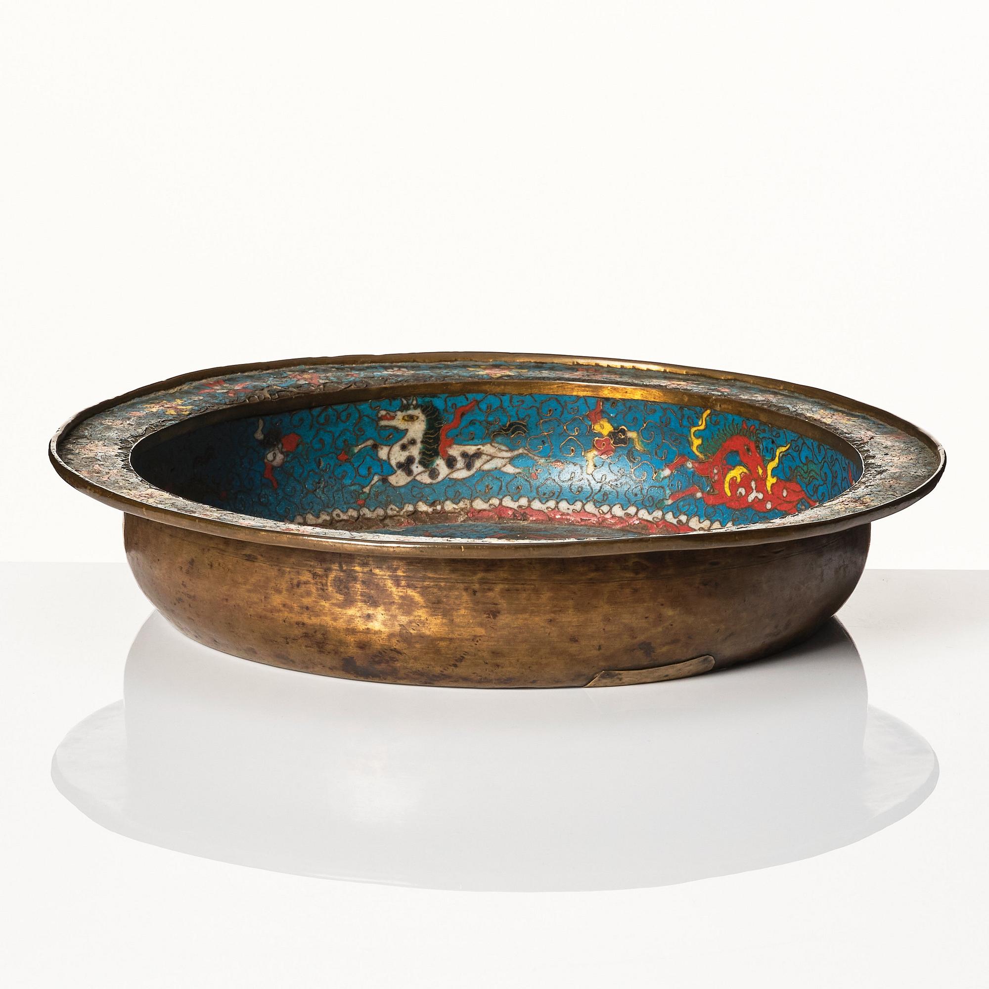 Handfat, cloisonné. Sen Mingdynasti (1368-1644).