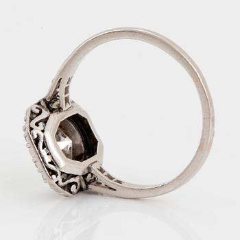 Ring med en gammalslipad diamant ca 1.20 ct kvalitet ca G/H si.