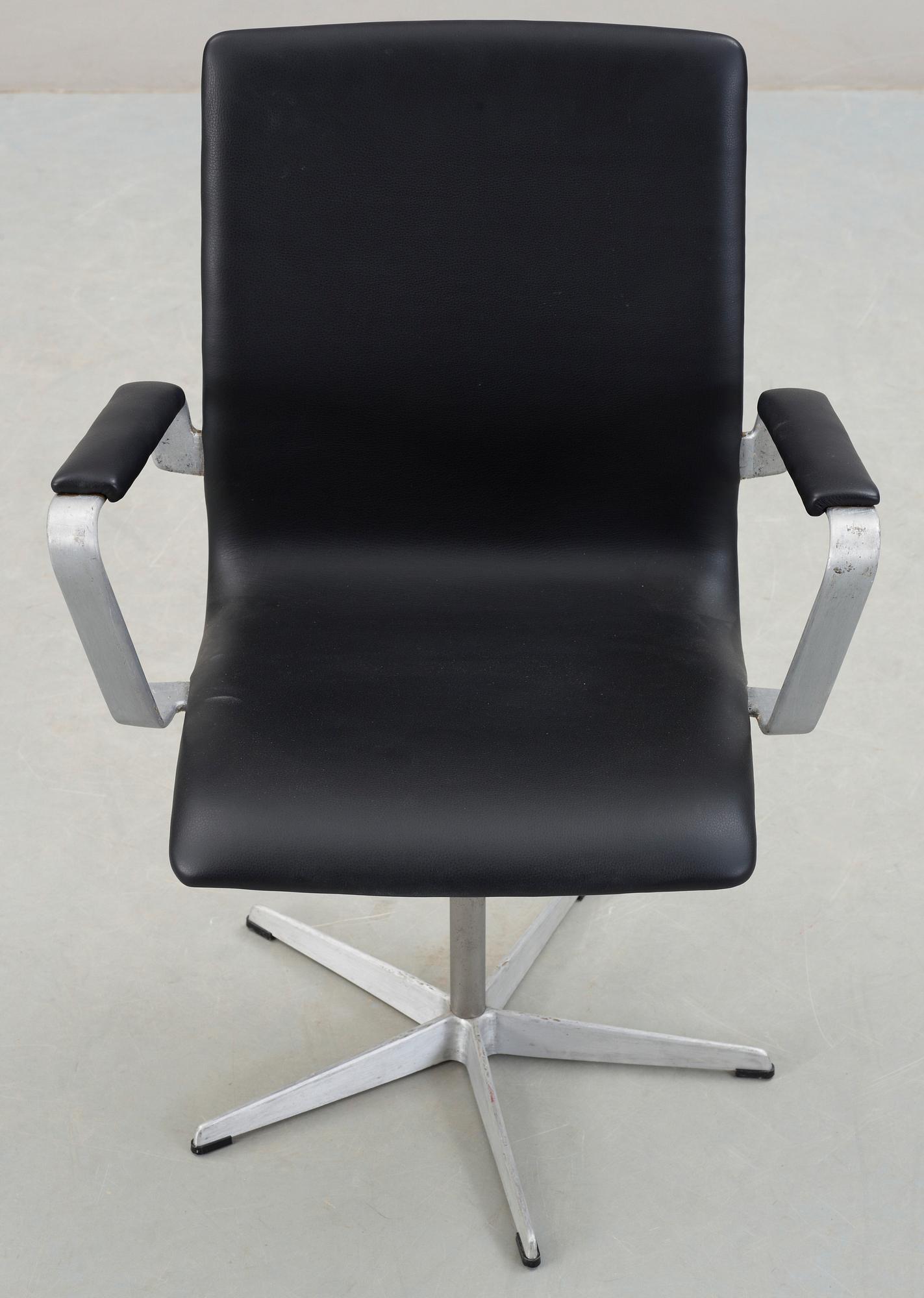 SNURRSTOL, "Oxford", Arne Jacobsen, Fritz Hansen.