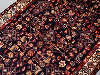 Gallerimatta, Hamadan, ca 529 x 112 cm.