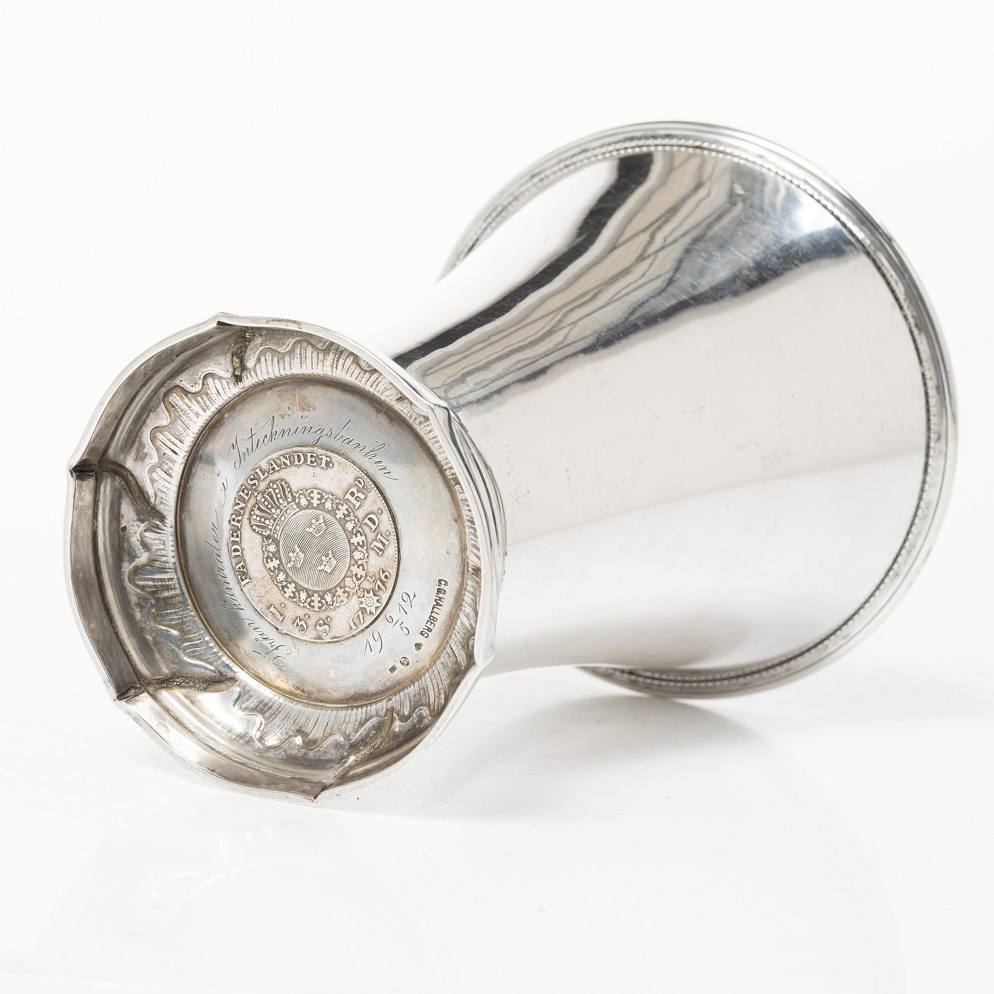 C.G. Hallberg, A Swedish silver Rococo-style beaker, Stockholm 1912.