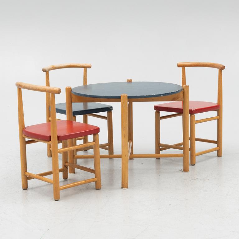 Children's furniture, 4 pieces, Hagafors Chair Factory, Nässjö, second half of the 20th century.