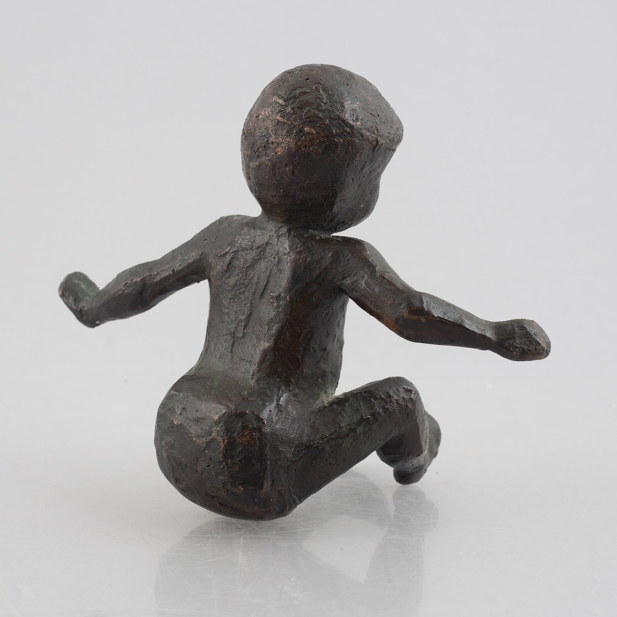 Eva Berggren, A seated boy.
