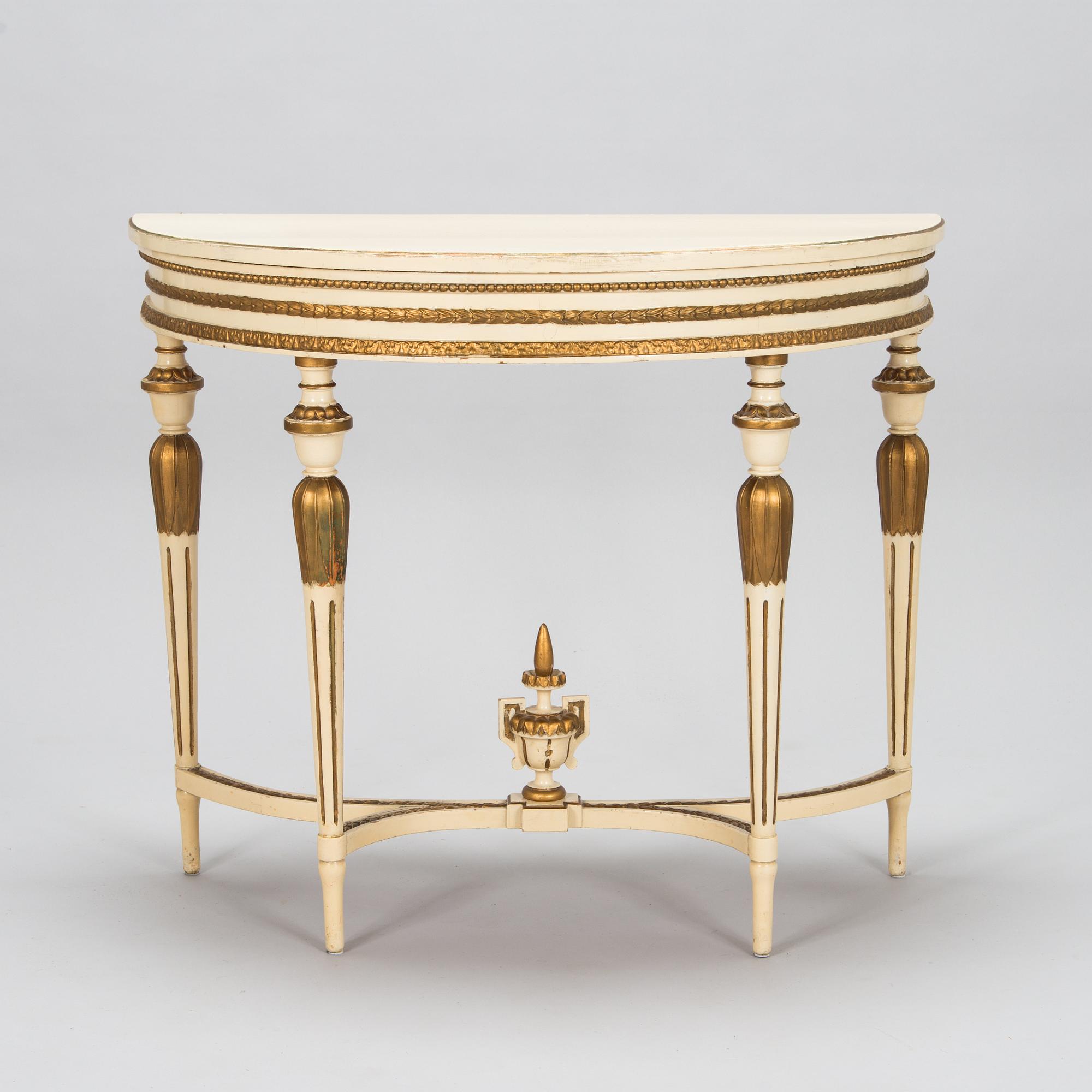 Spegel med konsolbord samt 4 stolar, sengustaviansk stil, 1900-talets början.