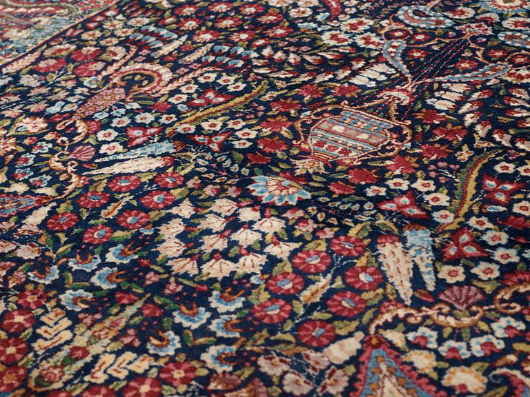 SEMI-ANTIQUE/OLD KERMAN. 227 x 145,5 cm.