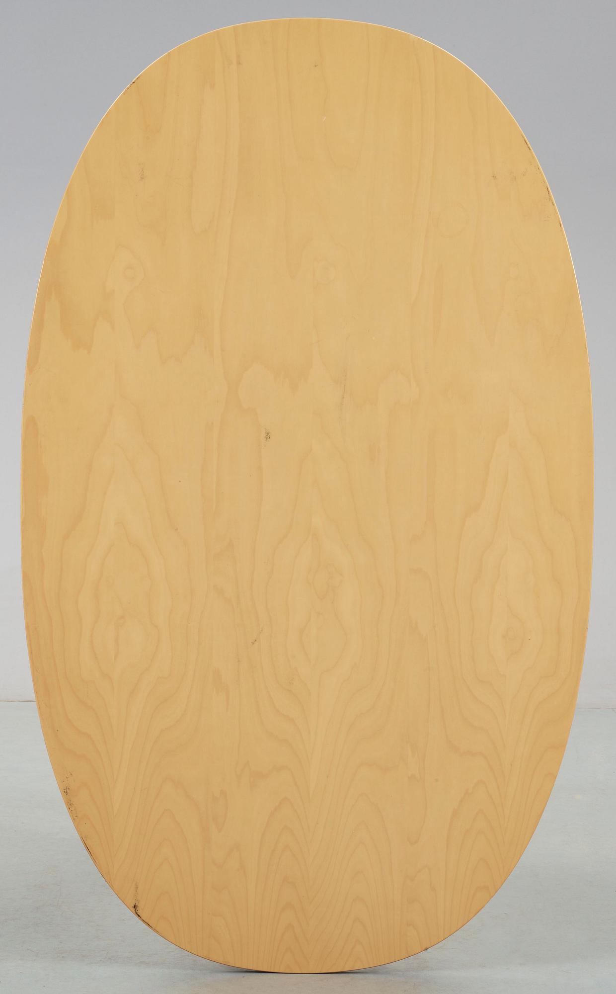 BORD, "Superellips", design Piet Hein & Bruno Mathsson, för Fritz Hansen, Danmark.