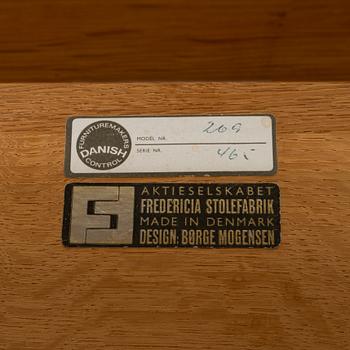 Børge Mogensen, Coffee table, Fredericia Stolefabrik, Denmark, second half of the 20th century.