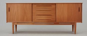SIDEBOARD, Nils Jonsson, Troeds, 1900-talets andra hälft.