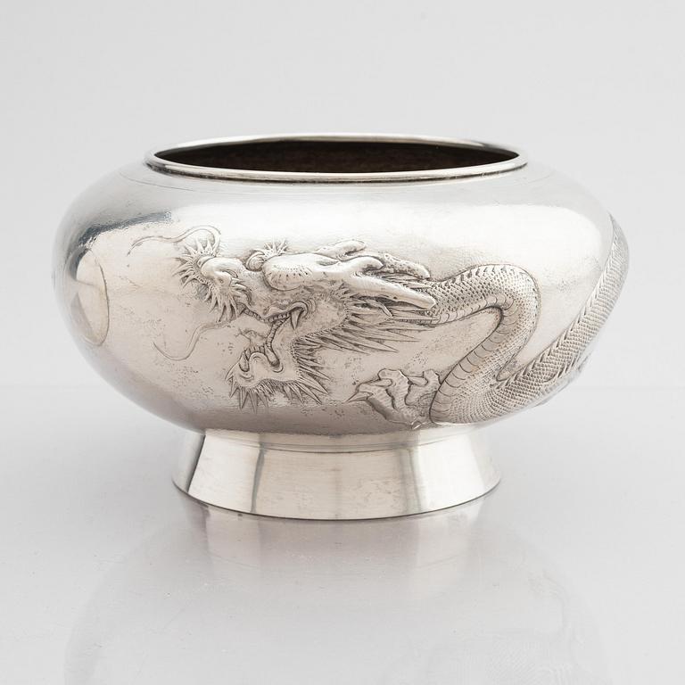 A Chinese silver bowl, Tuck Chung, Hwang Chang, Shanghai, early 20th century.