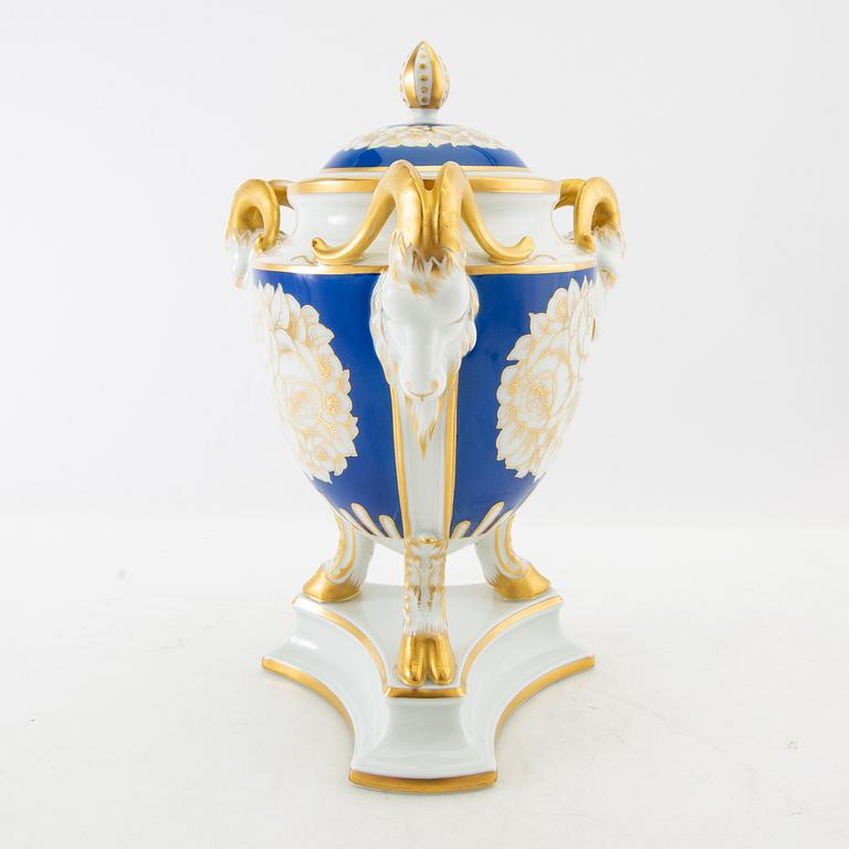 Urn with lid Empire style Rosenthal mid-20th century porcelain.