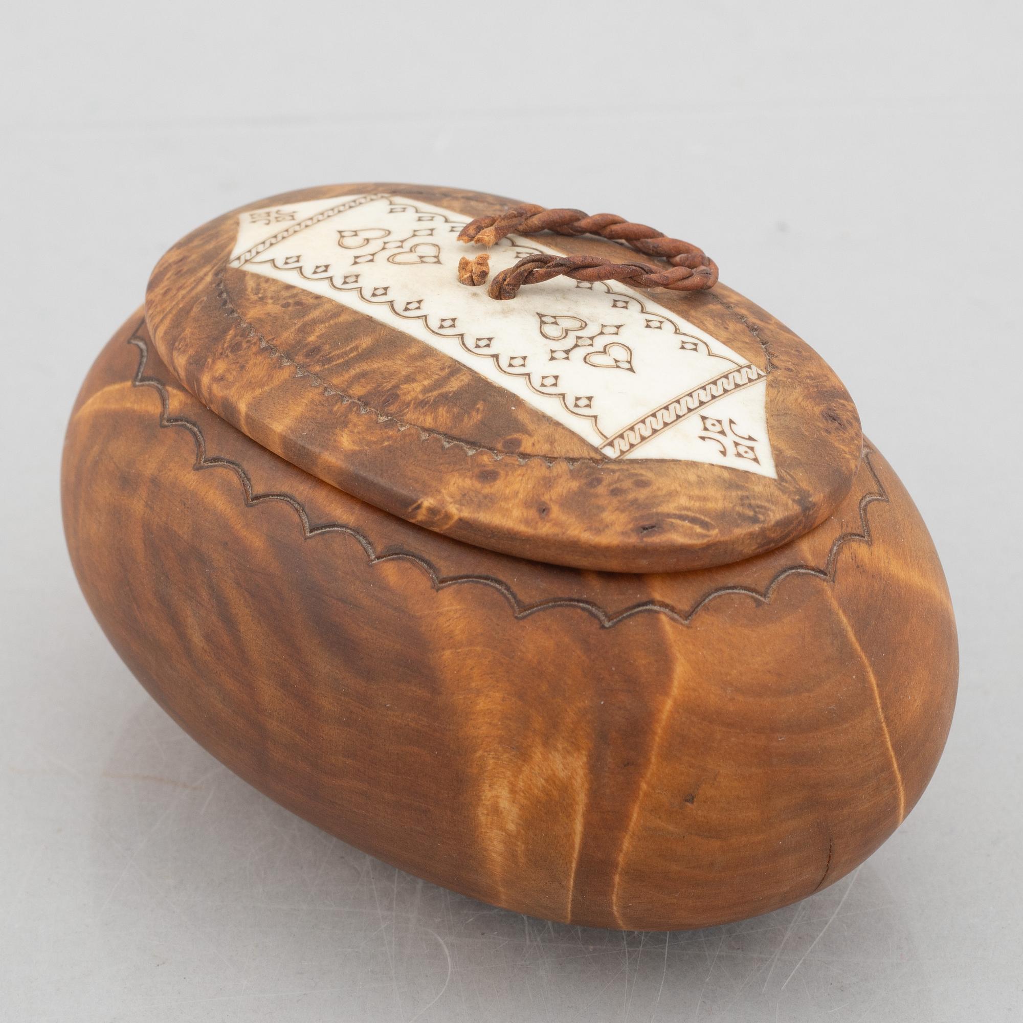 Per Sunna, a birch box with an engraved reindeer horn panel, signed.