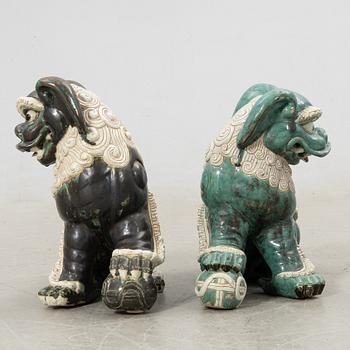 Foo dogs, 2 pcs, stoneware, China, 20th century.