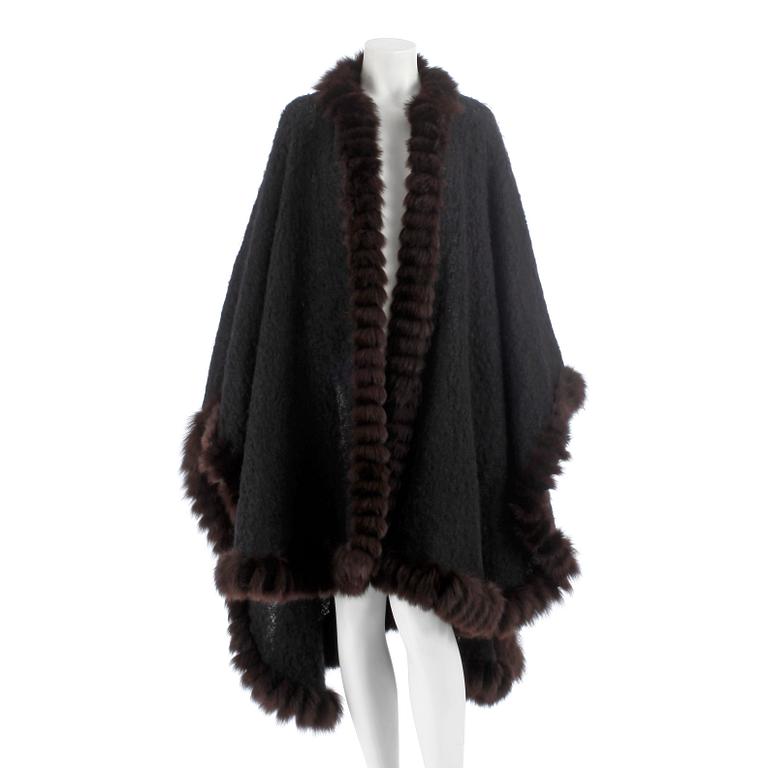 YVES SAINT LAURENT, cape.