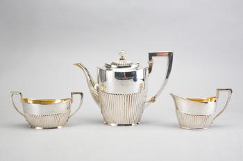 A Swedish 20th century 3 pcs silver coffee service mark of G Svensson Kalmar 1918 total weight ca 960 gr.