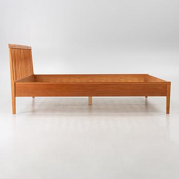 Carl Malmsten, Bed frame, 'Guldheden', Åfors Möbelfabrik, latter half of the 20th century.