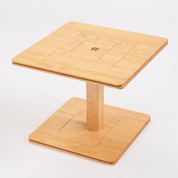 Jun Furukawa, bord, unik prototyp, Atelier Yocto, Sverige/Japan, utfört ca 2014-15.