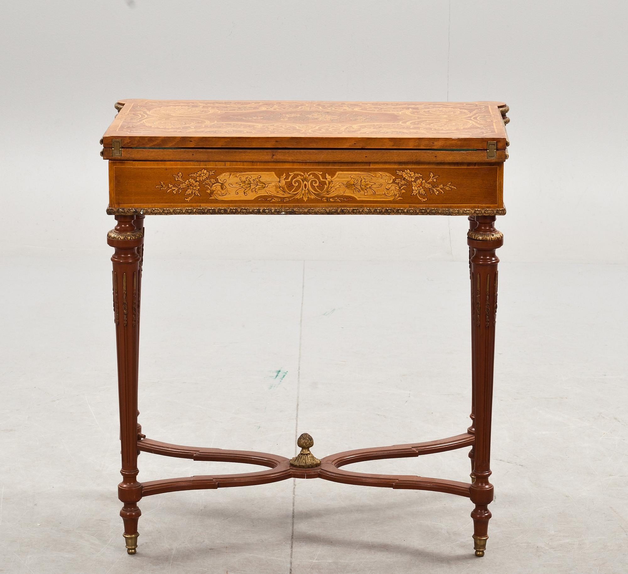 SPELBORD, Louis XVI-stil. 1900-talets mitt.