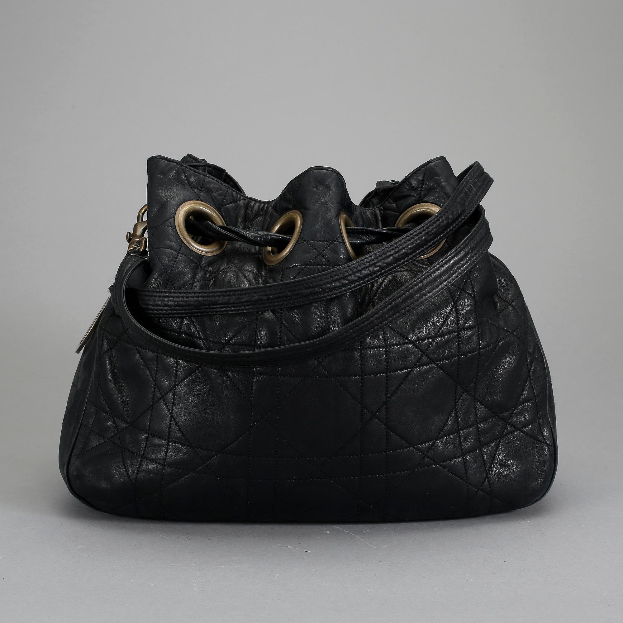 VÄSKA, Dior.