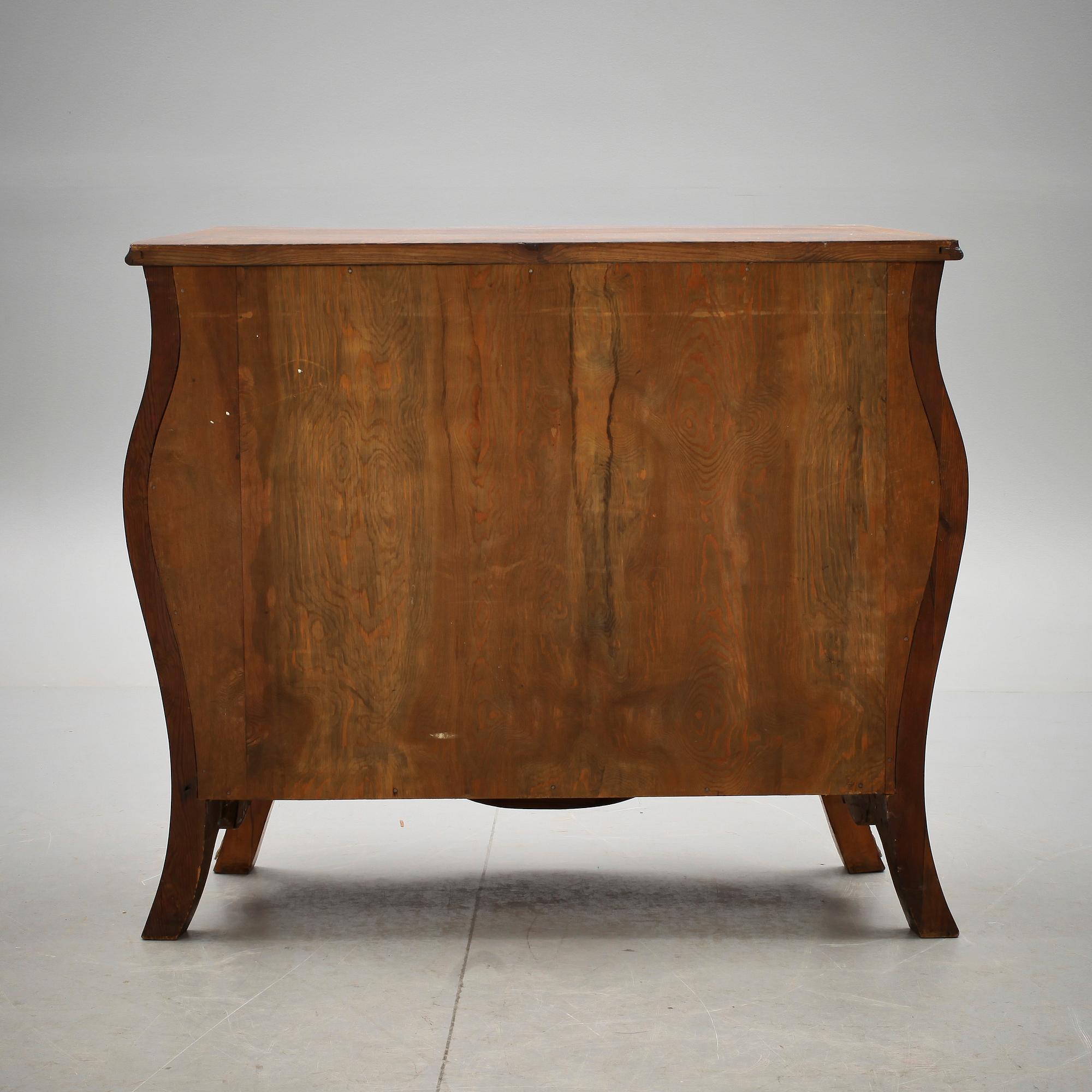 BYRÅ, rokokostil, tidigt 1900-tal.