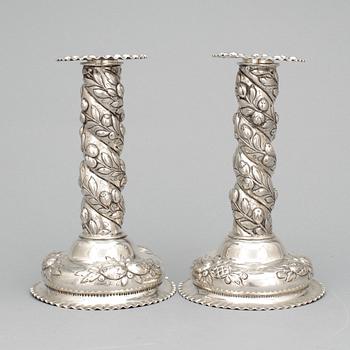 LJUSSTAKAR, ett par, silver, 1900-talets första hälft. Vikt ca 440 gram.