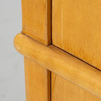 Axel Larsson, tillskrivet, skåp, Svenska Möbelfabrikerna, Bodafors, 1930-40-tal.