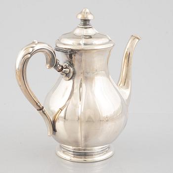 A Norwegian silver mocha pot, creamer and sugar bowl,  Norsk Filigfransfabrikk, Oslo, around 1920.