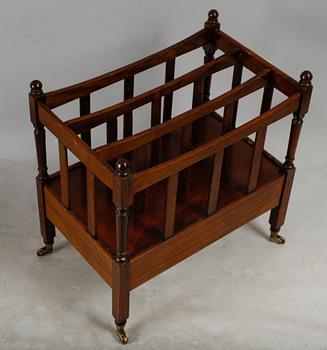 TIDNINGSSTÄLL, gustaviansk stil, 1900-tal.
