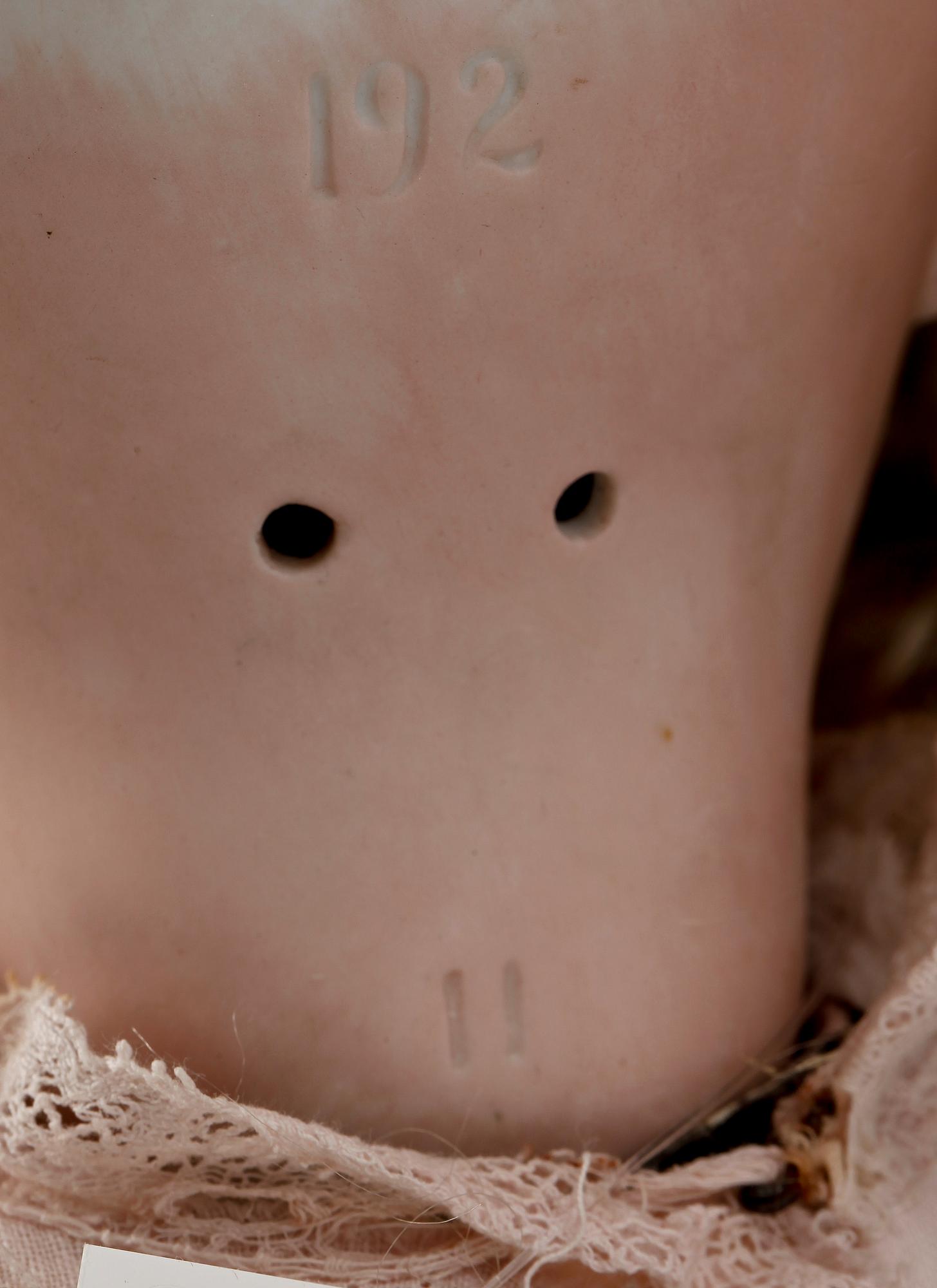 BISKVIFLICKDOCKA, Tyskland, 1900-talets första del. Kämmer & Reinhardt 192.