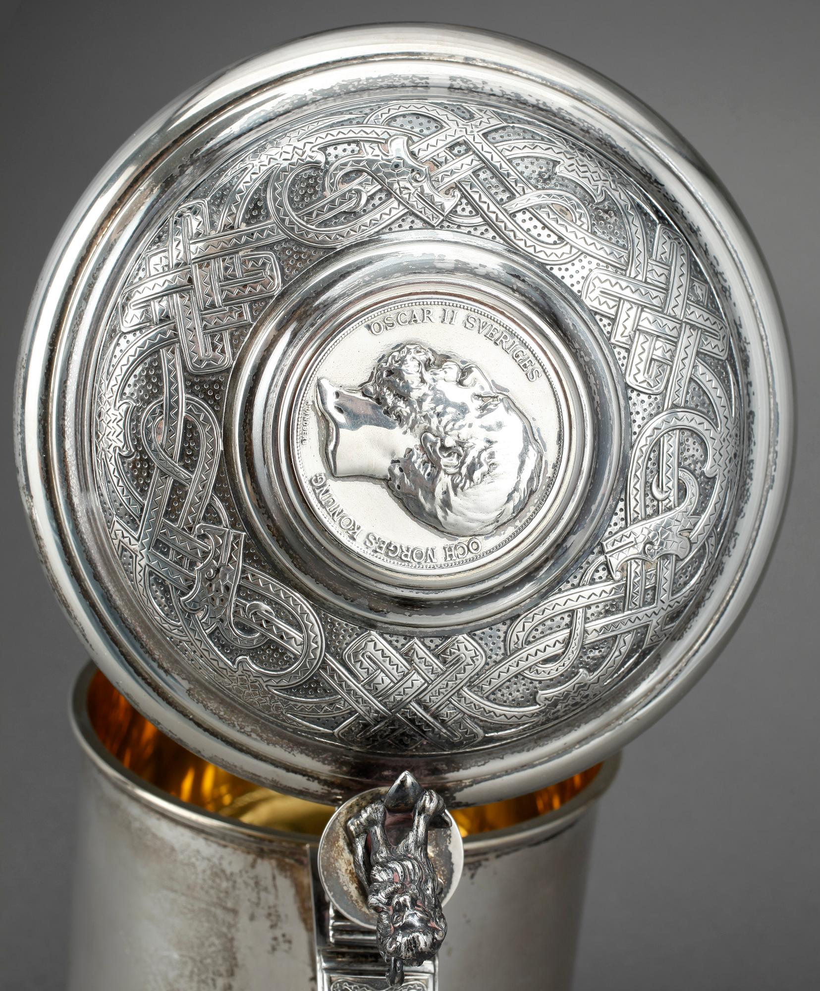 DRYCKESKANNA, silver, CG Hallberg, Stockholm 1902. Vikt ca 1510 gram.