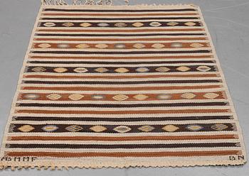 Barbro Nilsson, a carpet, "Enbär", gobelängteknik, ca 143 x 107 cm, signerad AB MMF BN.