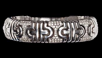 952. A diamond bracelet/bangle, tot. app. 5 cts.