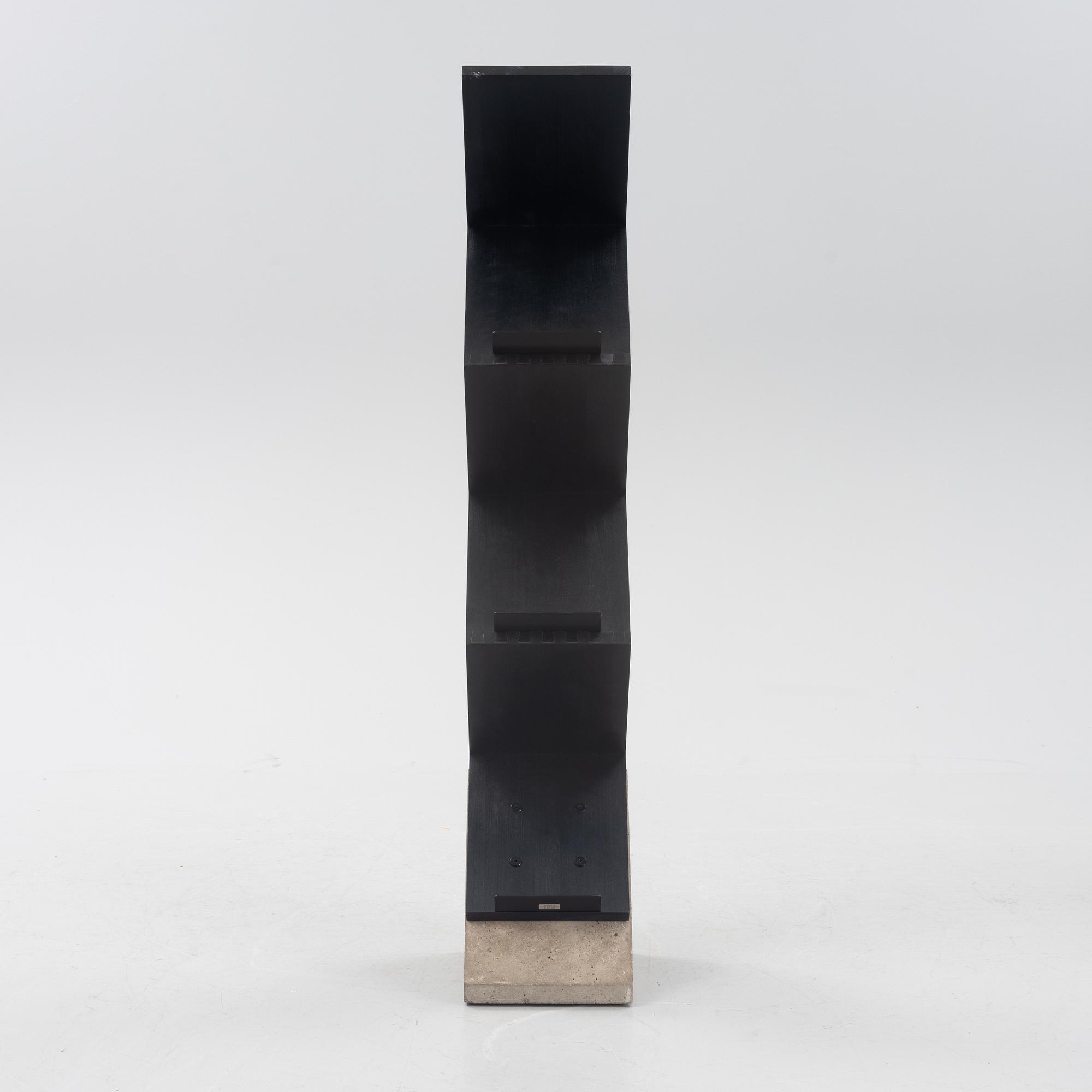 Jonas Bohlin, tidningshylla, "Zink", Källemo, formgiven 1984.