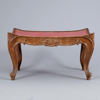 FOTPALL, Louis XV-stil, 1800-talets andra hälft.