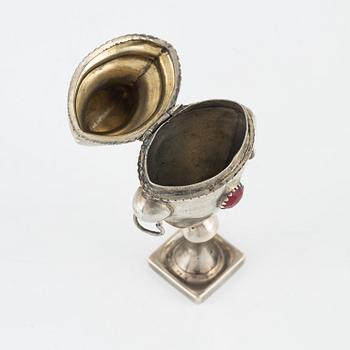 A Danish Silver Box, 'Hovedvandsegg', mark of U Stallknecht, Horsens around 1840.