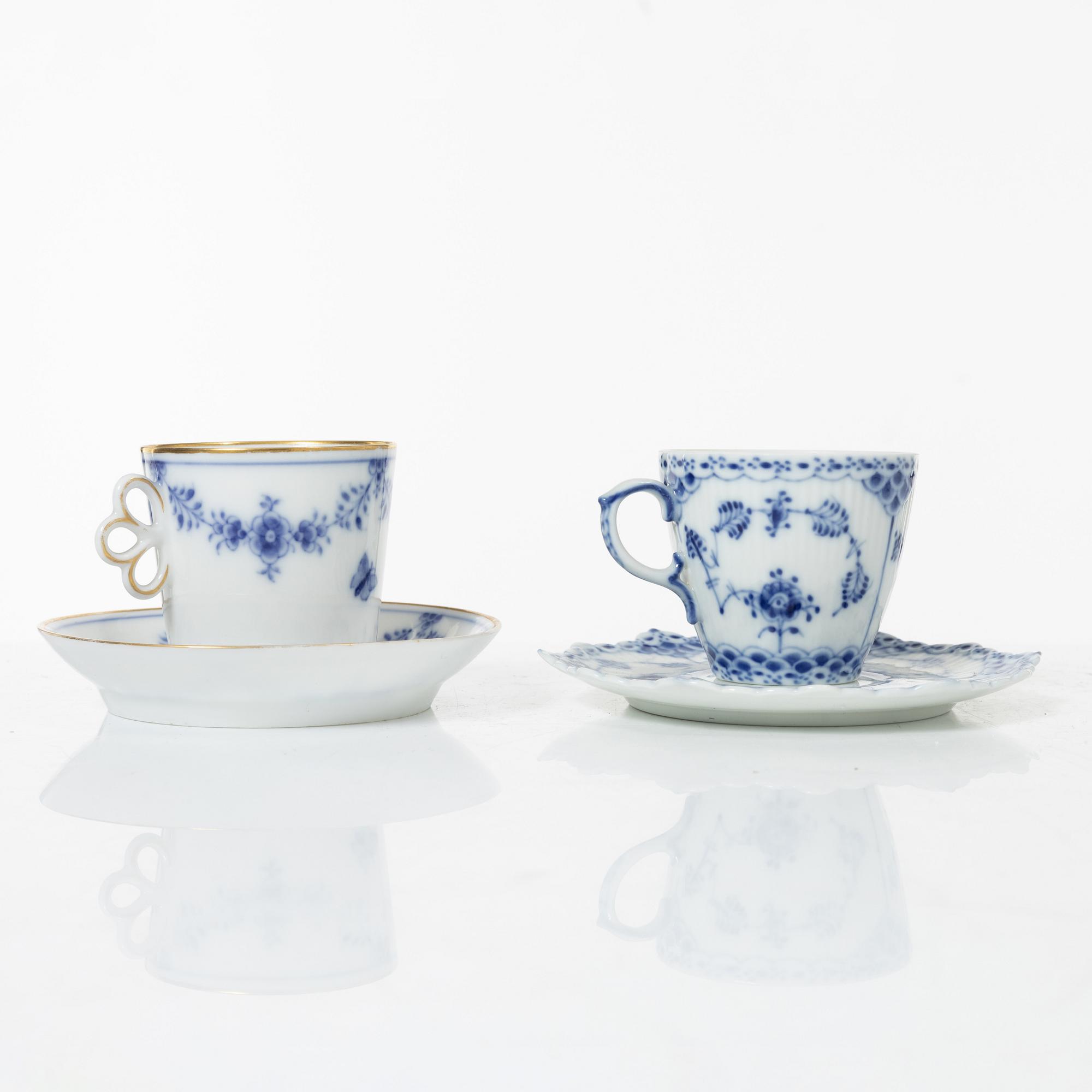 Royal Copenhagen 9 service pieces.