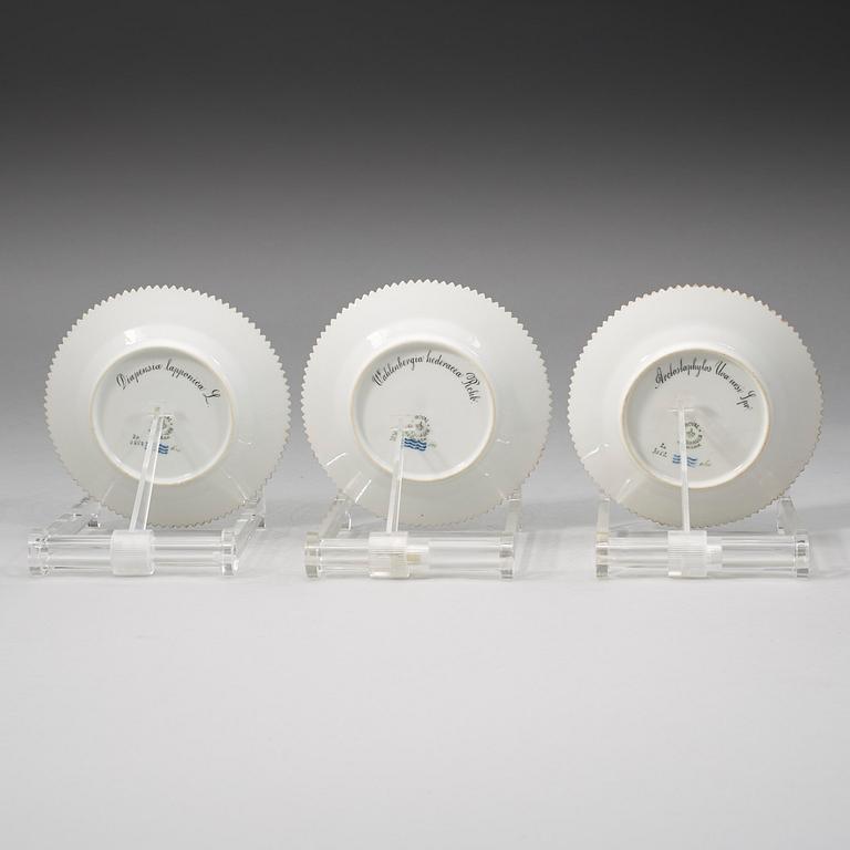 Six Royal Copenhagen 'Flora Danica' dishes, Denmark, 20th Century.