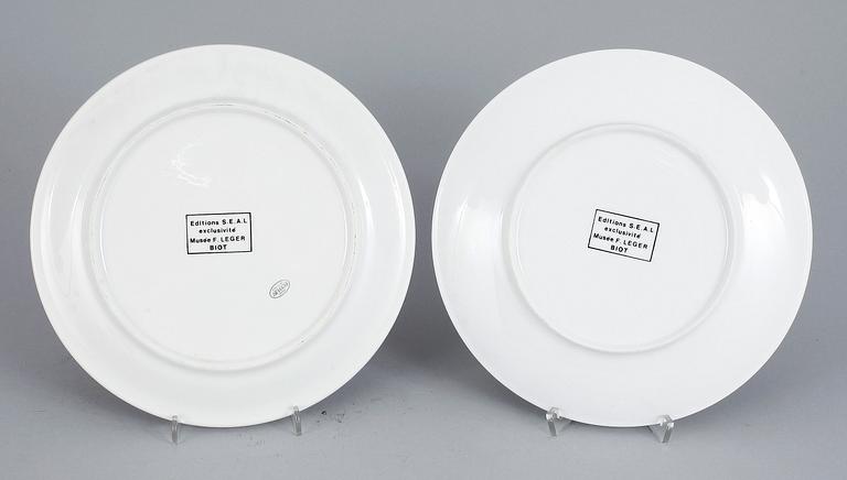 TALLRIKAR, 2 st, porslin, efter, Fernand Léger, Biot.