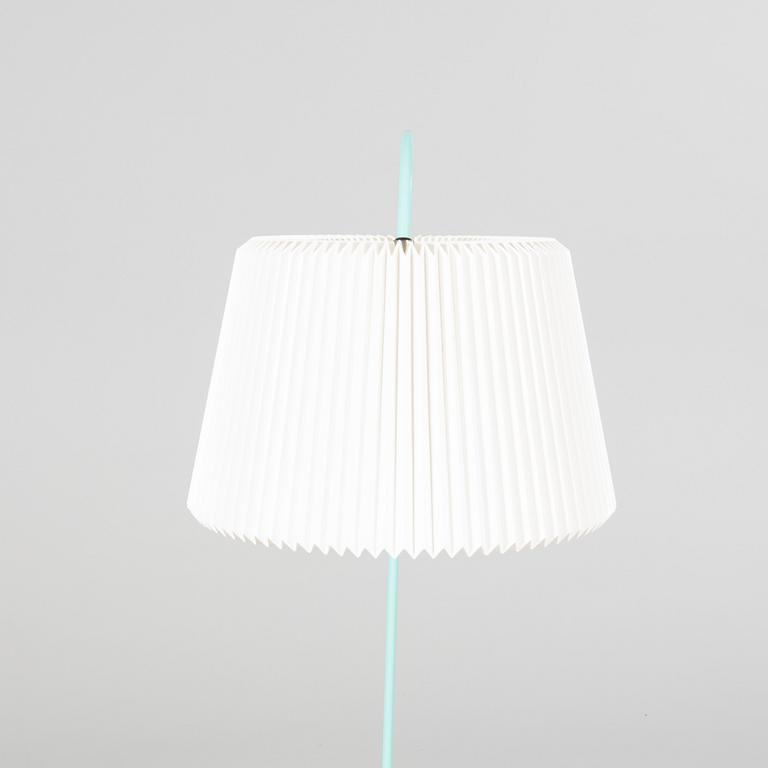 Harrit-Sørensen & Samson, a 320 Snowdrop floor lamp le Klint Denmark 21st century.