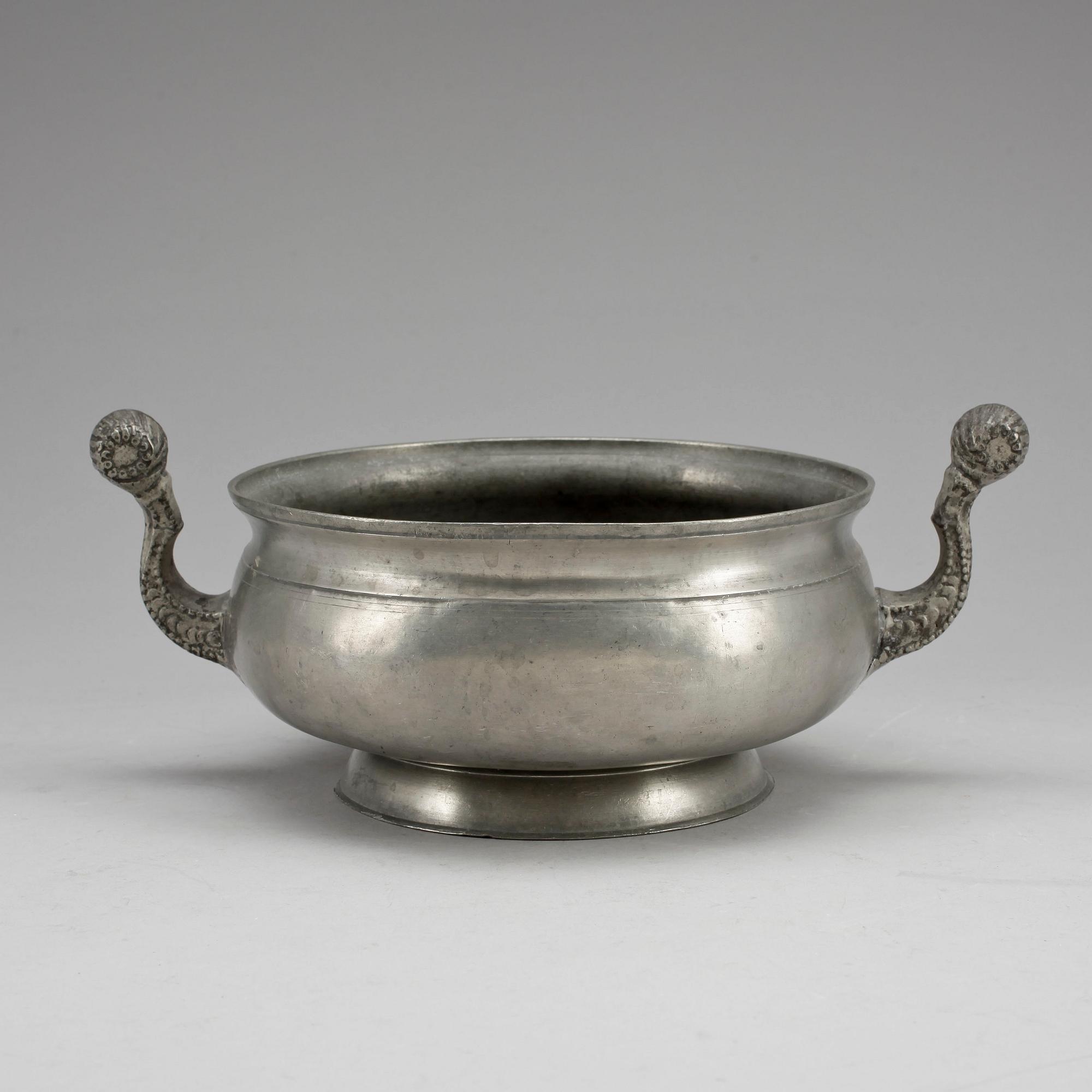 KALLSKÅLSKÅL, tenn, 1800-tal.