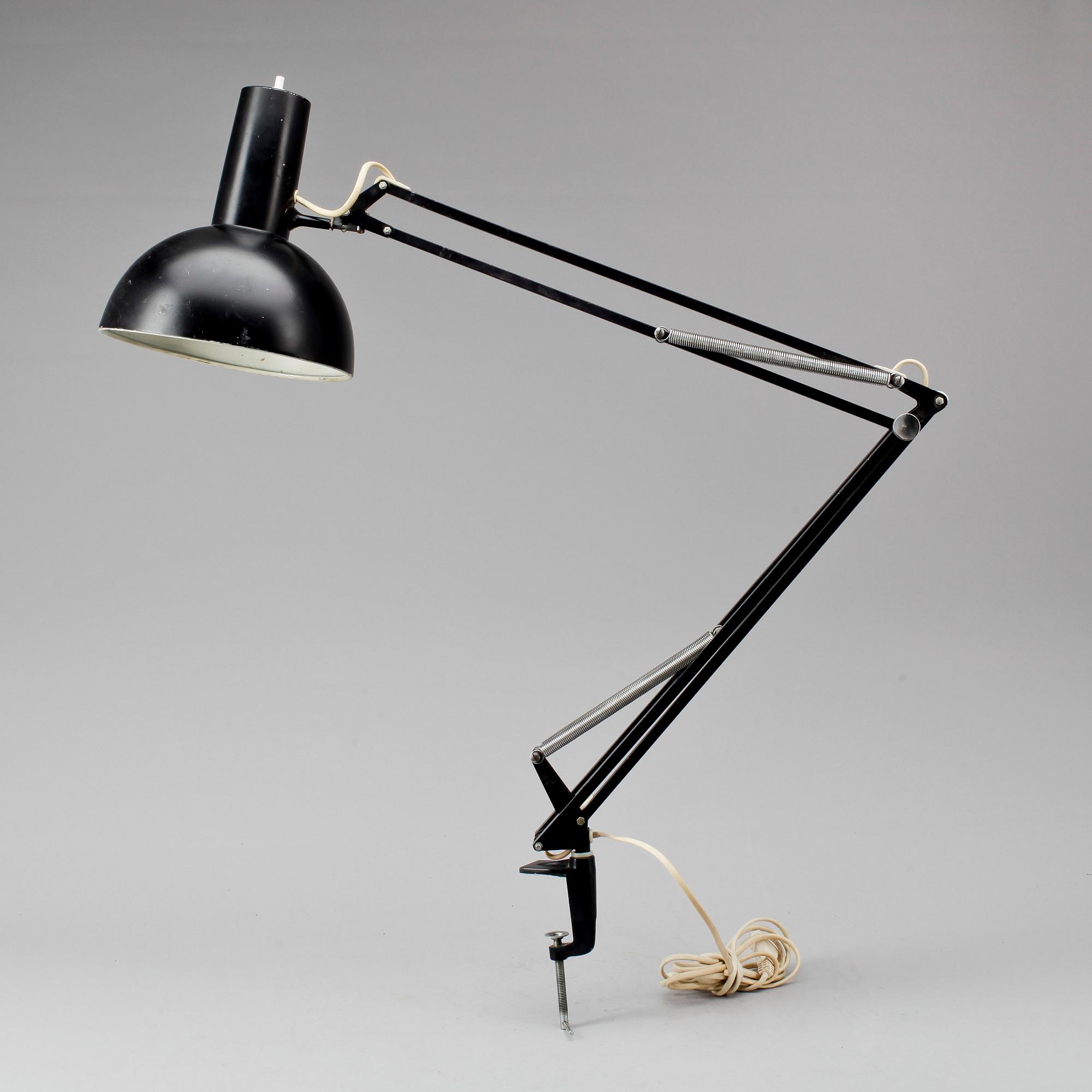SKRIVBORDSLAMPA, Louis Paulsen, Danmark. 1900-talets andra hälft.