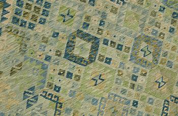 A Kelim classic design carpet, 292 x 207 cm.