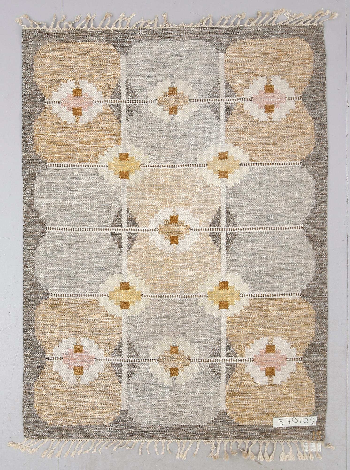 MATTA, rölakan, Ingegerd Silow, signerad. Ca 229 x 168 cm.