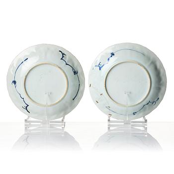 A matched set of six blue and white dishes, Qing dynasty, Kangxi (1662-1722).